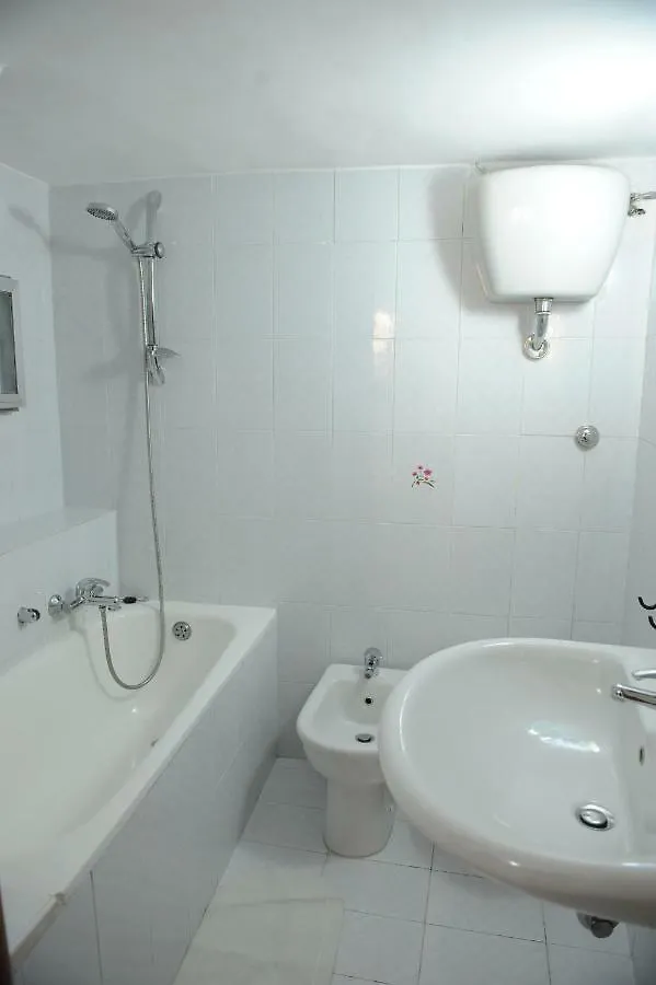 Hotel Palazzo del Carmine Bari 0*,  Italia